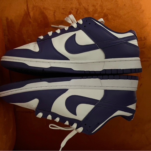 Nike Men's White and Purple Athletic Shoes - Picture 2 of 6